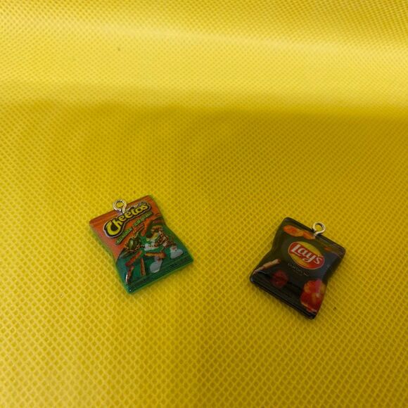 🎉(5/$25 SALE ✅) Fun 2 PC Mix Match SET Chip Charms DIY Pendant Bracelet - Picture 3 of 6